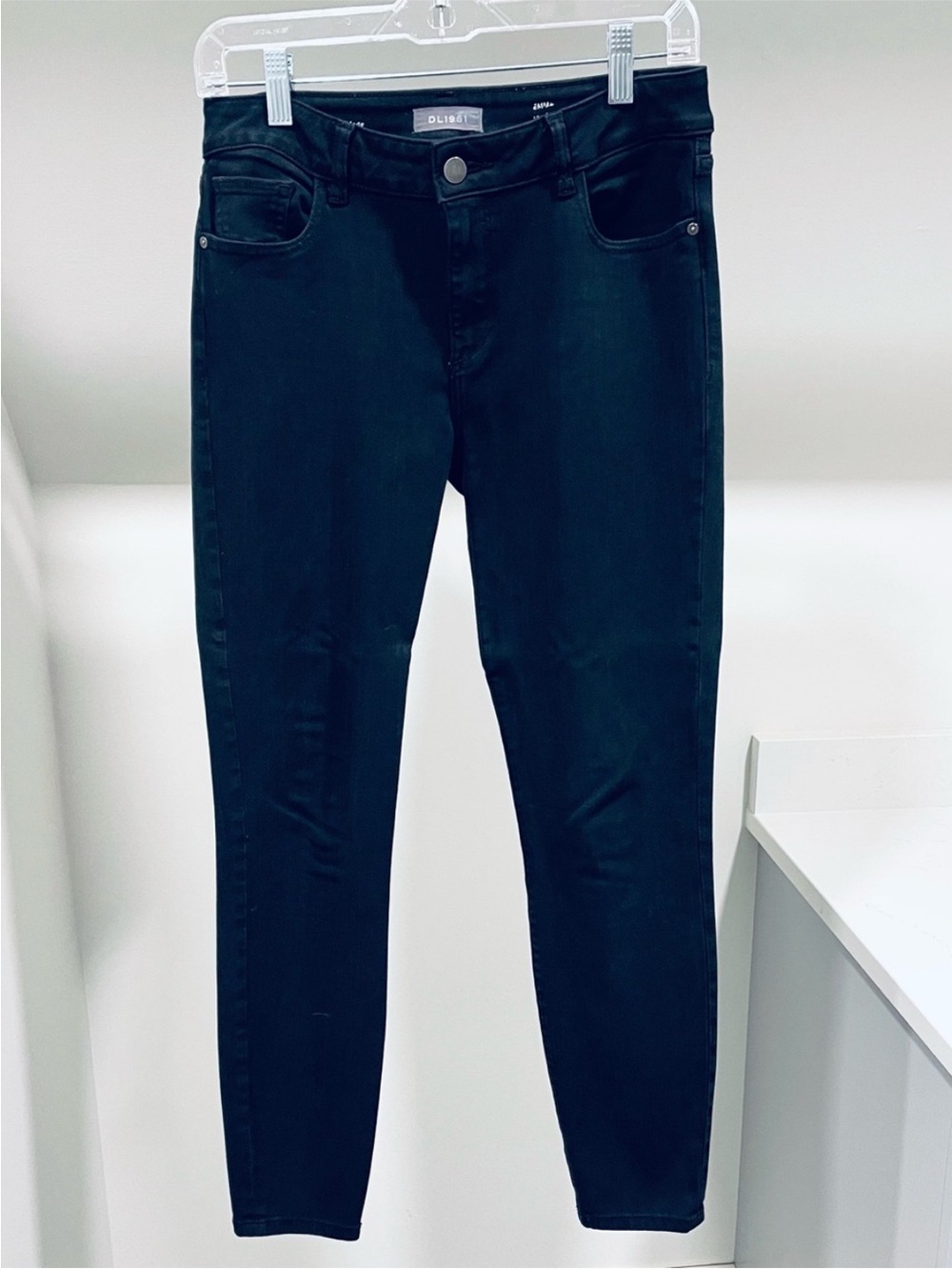 DL1961 Black Skinny Jeans EUC - Picture 7 of 16